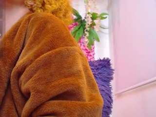 blondesquirt