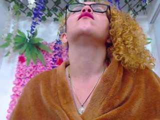 blondesquirt