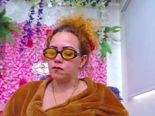 blondesquirt live