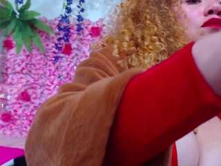 blondesquirt live cam preview