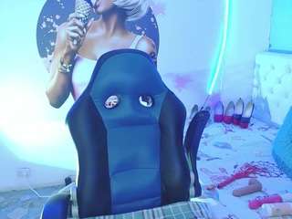 evelyn-mature19
