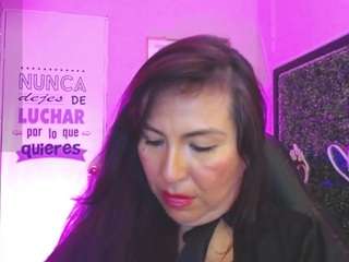 evelyn-mature19