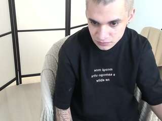 andrewclar Live Webcam on CamSoda