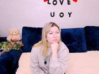 incredible-ariela's CamSoda show and profile