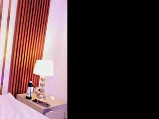 Valentina live cam preview