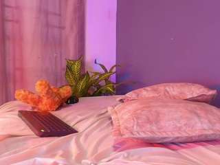 adaara-johnson webcam