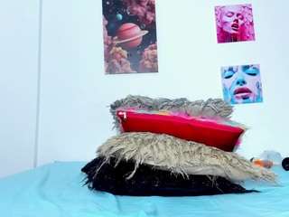 ebony-cutte webcam