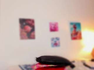 ebony-cutte Live Webcam on CamSoda