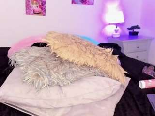 ebony-cutte Live Webcam on CamSoda