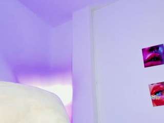 ebony-cutte Live Webcam on CamSoda