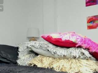 ebony-cutte's CamSoda show and profile