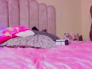 ebony-cutte webcam