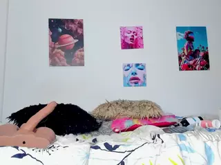 ebony-cutte's Live Sex Cam Show