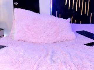 elaiafranc Sex Cam Show