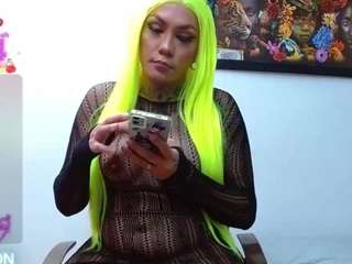mafiahot777 est une fille coquine réalisant des shows webcams sur CamSoda. Les tags coquins de cette camgirl sont : anal-toys,average,big balls,big cock,brown eyes,gape,nipple piercings,no drinking,no smoking,orgasm,red hair,smoking,tattoos,tease,hd,small tits,