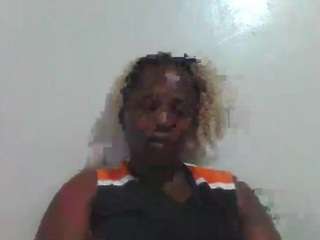 minahsmiles webcam model