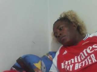 minahsmiles's CamSoda show and profile