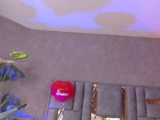 bianca-ks's CamSoda show and profile