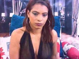 le modèle indiansexyass4u est en webcam porno dans un show sur le site camsoda, il possède les tags suivants: amateur,blowjob,toys,tattoos,spank,smoking,normal,nipple piercings,lovense,feet,drinking,doggy style,dildo or vibrator,cock rating,camel toe,brown eyes,blonde hair,hd