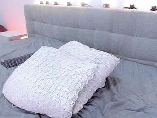 madelanecoote webcam