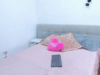 madelanecoote webcam