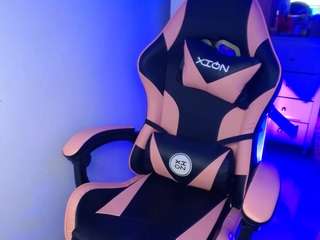 Live webcam model madelanecoote on Soda Cams