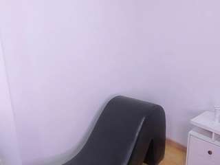 Live webcam model madelanecoote on Soda Cams