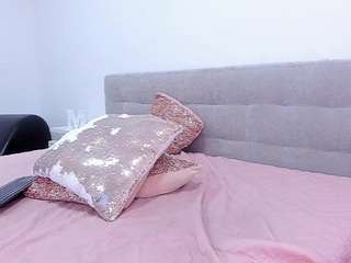 Live webcam model madelanecoote on Soda Cams