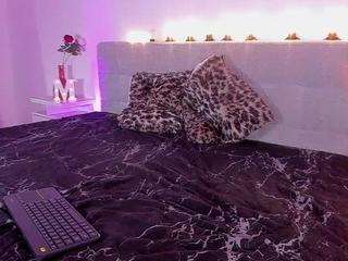 madelanecoote webcam