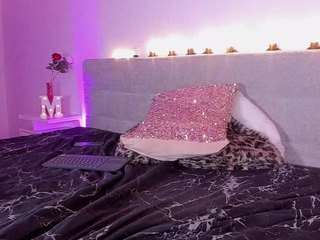 Live webcam model madelanecoote on Soda Cams