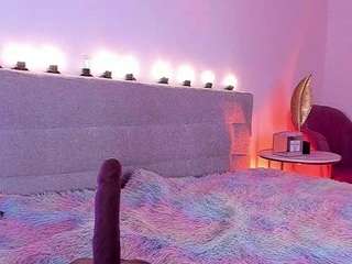 Live webcam model madelanecoote on Soda Cams