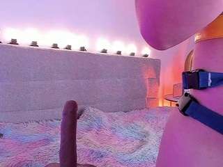 madelanecoote live cam profile