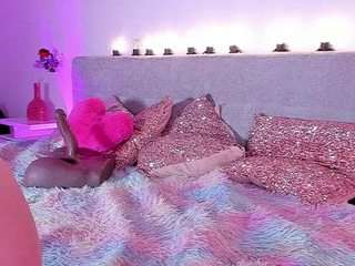 Live webcam model madelanecoote on Soda Cams