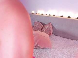 Live webcam model madelanecoote on Soda Cams