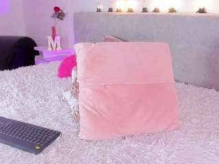 Live webcam model madelanecoote on Soda Cams