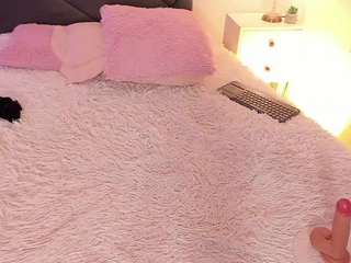 madelanecoote webcam