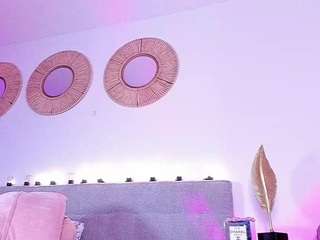 Live webcam model madelanecoote on Soda Cams