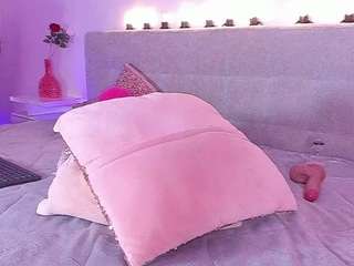 Live webcam model madelanecoote on Soda Cams