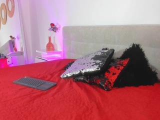 madelanecoote webcam