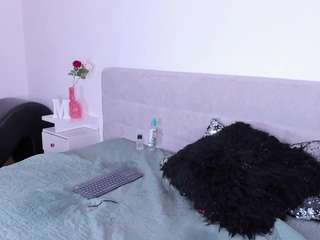 madelanecoote webcam