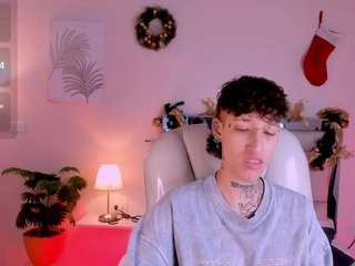 ravengreen webcam model