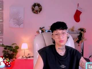 ravengreen's CamSoda show and profile