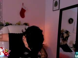 ravengreen's CamSoda show and profile