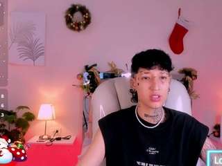 ravengreen's CamSoda show and profile