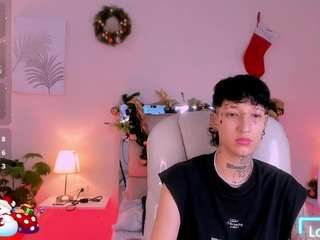 ravengreen's CamSoda show and profile