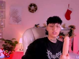 ravengreen's CamSoda show and profile