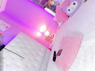Victoria W
