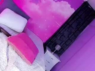 suxansexyhott webcam model