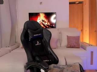 badrosse Live Webcam on CamSoda