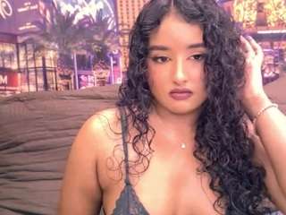 IndianAngel4u2luv live webcam show